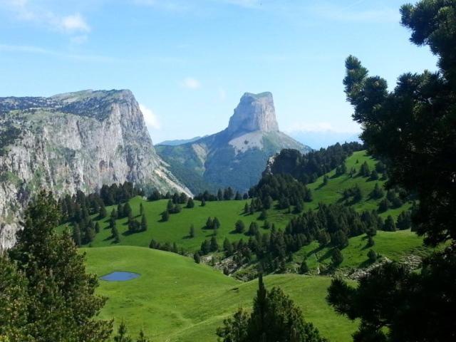 Gite De Charme : La Grange Au Lac Azur Treffort  Exterior foto